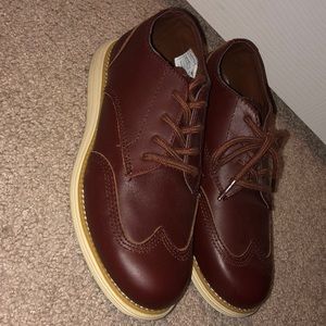Burgundy dress shoes,